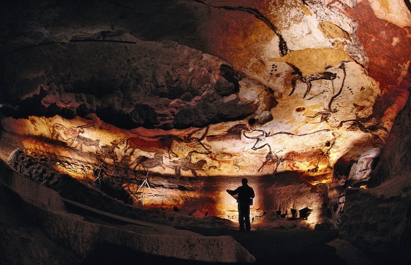 cuevas de lascaux dia internacional del diseño grafico impremta novagrafic cambrils vila seca tarragona